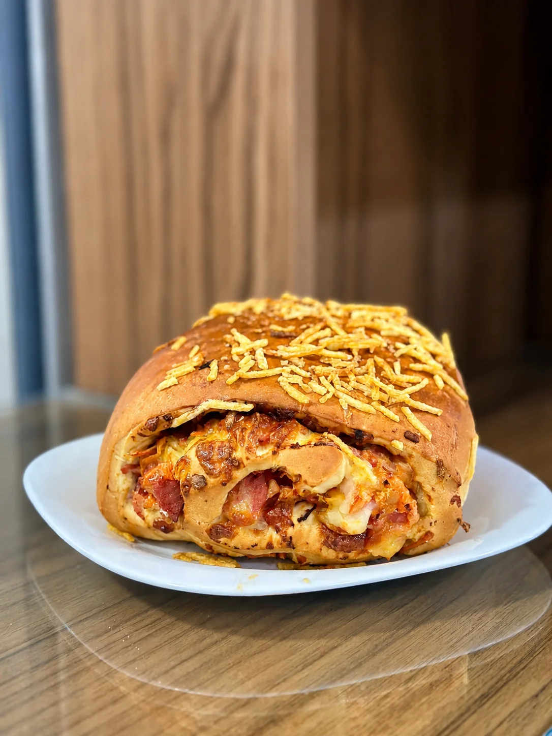 Lanche recheado assado