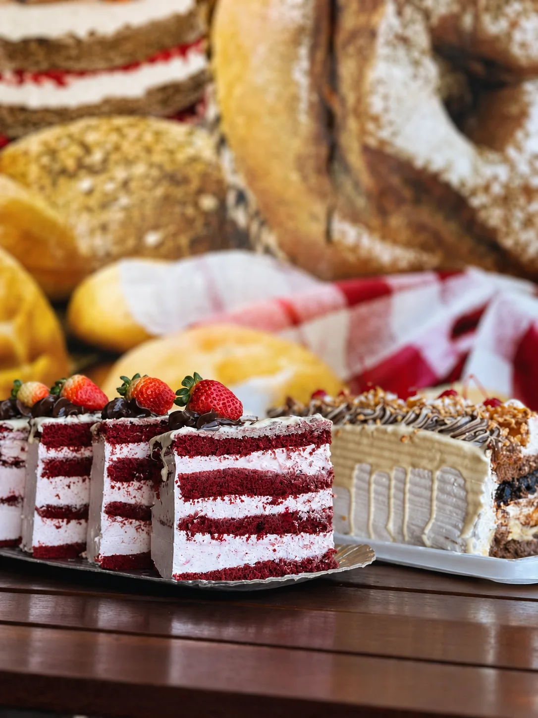 Bolos e fatias red velvet